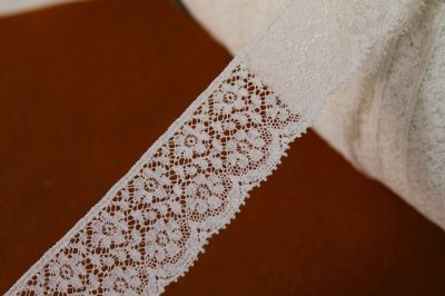 画像1: フランス製リバーレース　ホワイト　幅3.7ｃｍ花柄　