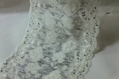画像1: 【1m110円】ラッセルストレッチレース　オフホワイト黒　幅17.4cm芸術的　３ｍ