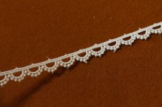 画像2: 【日本製】３ｍ巻！幅1cmドットが可愛い綿ケミカルレース　オフホワイト (2)