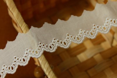 画像3: 【日本製】綿レース　ホワイト　幅3cm綺麗な刺繍　ドットのスカラ柄　6ｍ！