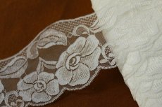 画像1: １０ｍ!幅9.6cm美しい花柄ラッセルレース　オフホワイト　ウエディングベールに (1)
