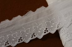 画像3: 綿レース　オフホワイト日本製幅6.4cm綺麗な葉っぱ柄 ６ｍ巻！ (3)