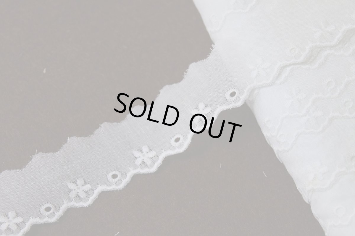 画像3: 綿レース　ホワイト ３ｍ巻！幅2.3cm可愛い小花柄 日本製 (3)