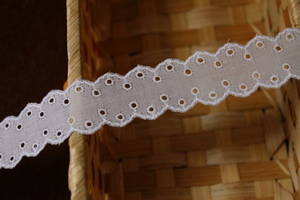 レースのお店 ななか ☆【安心の日本製コットンレース】6m巻！幅2.4cm