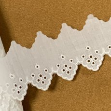 画像7: 綿レース　白　幅4.2cm定番のドット柄日本製　６ｍ巻！ (7)