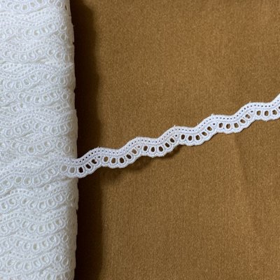 画像3: 3ｍ巻！幅1.1cm美しい刺繍のスカラ柄綿レース　オフホワイト
