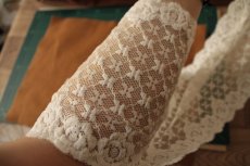 画像8: ５ｍ巻！幅16ｃm透け感のセクシーな薔薇柄ラッセルストレッチレース　オフホワイト日本製 (8)