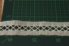 画像3: 綿レース　オフホワイト　幅3.4cmはしご　1ｍ巻　日本製 (3)