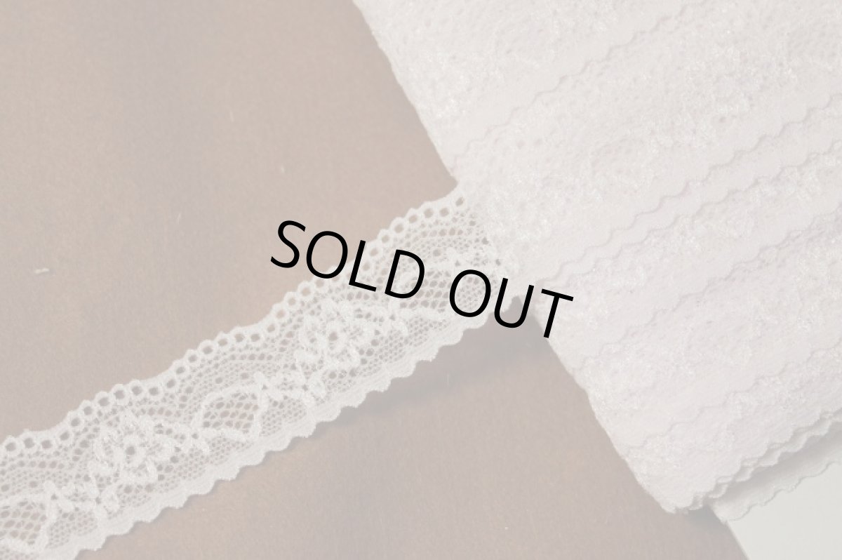 画像4: 10ｍ！幅3cm綺麗な薔薇柄ラッセルストレッチレース　淡いパープル (4)