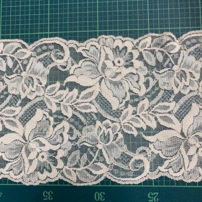 画像1: ラッセルレース　ベージュブラウン　１ｍ！13.8cm両山薔薇柄