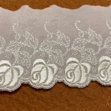 画像6: 刺繍レース　オフホワイト 幅6.7cm薔薇柄　3ｍ巻 (6)