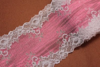 画像2: 【1m110円】ラッセルストレッチレース　ピンク１　幅17.2cm　ジュエリーみたいな花柄　3ｍ巻