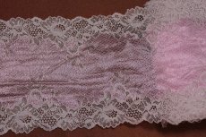 画像2: 【1m110円】ラッセルストレッチレース　薄ピンク　幅17.2cm　宝石のような花柄　５ｍ巻 (2)