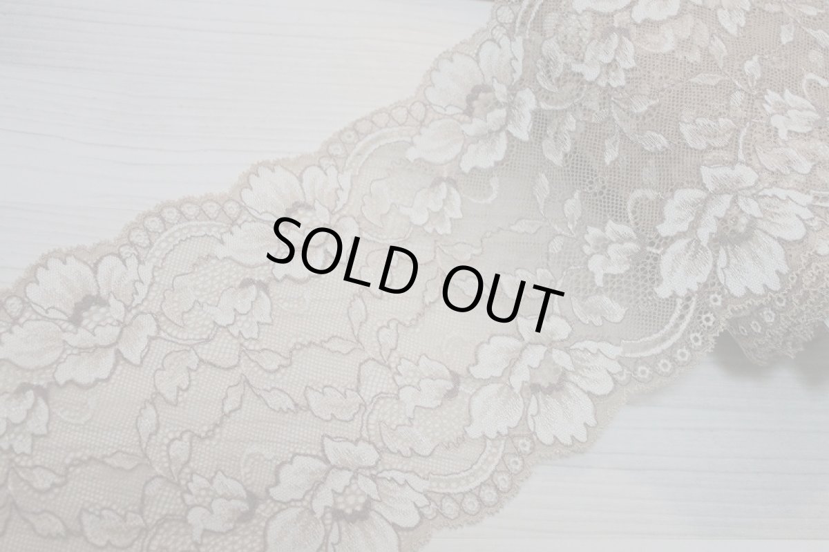 画像5: 【1m110円】ラッセルストレッチレース　ベージュ　幅16cm　華やかな花柄　５ｍ巻 (5)