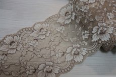 画像5: 【1m110円】ラッセルストレッチレース　ベージュ　幅16cm　華やかな花柄　3ｍ巻 (5)