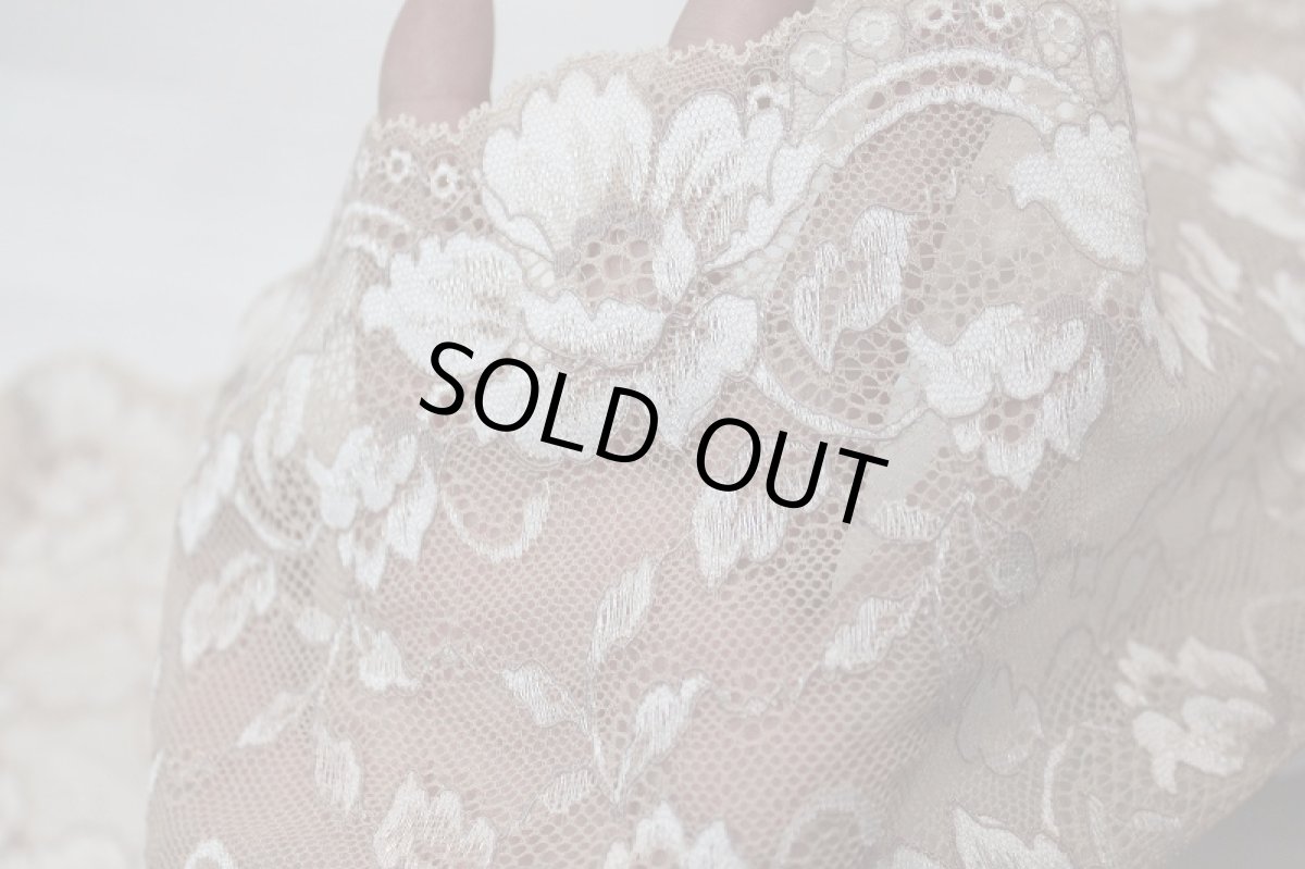 画像7: 【1m110円】ラッセルストレッチレース　ベージュ　幅16cm　華やかな花柄　５ｍ巻 (7)