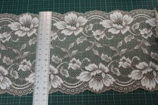 画像3: 【1m110円】ラッセルストレッチレース　ベージュ　幅16cm　華やかな花柄　3ｍ巻 (3)