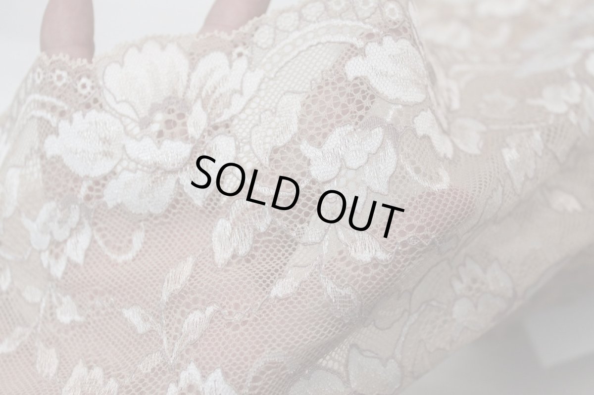 画像6: 【1m110円】ラッセルストレッチレース　ベージュ　幅16cm　華やかな花柄　５ｍ巻 (6)