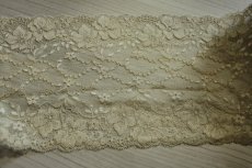 画像5: 【1m110円】ラッセルストレッチレース　ベージュ幅16.2cm　上品な花柄　3ｍ巻 (5)