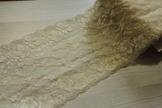 画像6: 【1m110円】ラッセルストレッチレース　ベージュ幅16.2cm　上品な花柄　3ｍ巻 (6)