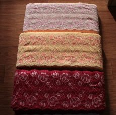 画像10: 【1m110円】ラッセルストレッチレース　グリーンシルバー幅16.1cm　チューリップ風　５ｍ巻 (10)