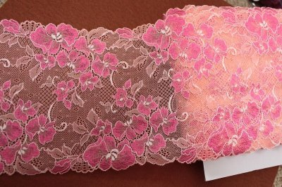 画像2: 【1m110円】ラッセルストレッチレース　オレンジ　幅16.6cm　大胆な花柄　3ｍ巻