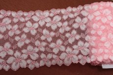 画像2: 【1m110円】ラッセルストレッチレース　ピンク　可愛い小花柄　幅13cm　3ｍ巻 (2)