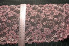 画像3: 【1m110円】ラッセルストレッチレース　ピンク２　幅17.2cm　薔薇柄　3ｍ巻 (3)