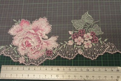 画像2: チュールレース　ピンク　幅20cm薔薇柄　日本製　