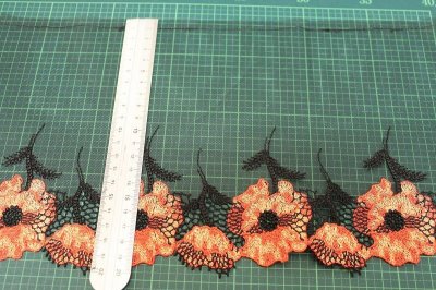 画像1: スイス製チュールレース　ブラックオレンジ幅19.5cm　おしゃれな花柄1m