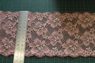 画像1: 【1m110円】ラッセルストレッチレース　ピンク　幅12.5cm　光沢のある花柄　3ｍ巻　