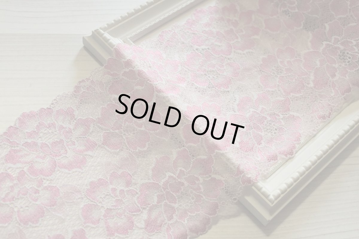画像5: 【1m110円】ラッセルストレッチレース　ピンク　幅17.2cm　光沢のある薔薇柄　　５ｍ巻 (5)