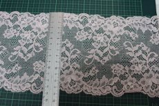 画像3: 【1m110円】ストレッチラッセルレース　ピンク　幅13.3cm　薔薇柄　3ｍ！ (3)