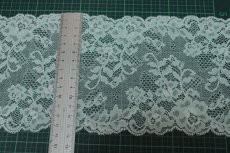 画像3: 【1m110円】ストレッチラッセルレース　メロングリーン　幅13.6cm　薔薇柄　3ｍ！ (3)