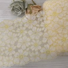 画像1: 【1m110円】ラッセルストレッチレース　黄色　幅17.6cm　綺麗な花柄　３ｍ巻 (1)