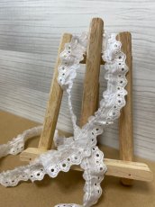 画像6: 綿フリルレース　ホワイト　幅2.2cm可愛い花柄日本製　5ｍ巻！ (6)