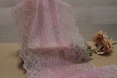 画像6: 【1m110円】ラッセルストレッチレース　薄ピンク　幅17.2cm　宝石のような花柄　５ｍ巻 (6)