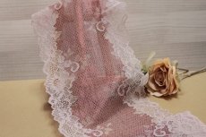 画像8: 【1m110円】ラッセルストレッチレース　ピンクブラウン　幅17.2cm　光沢のある花柄　3ｍ巻 (8)