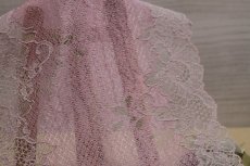 画像7: 【1m110円】ラッセルストレッチレース　薄ピンク　幅17.2cm　宝石のような花柄　５ｍ巻 (7)