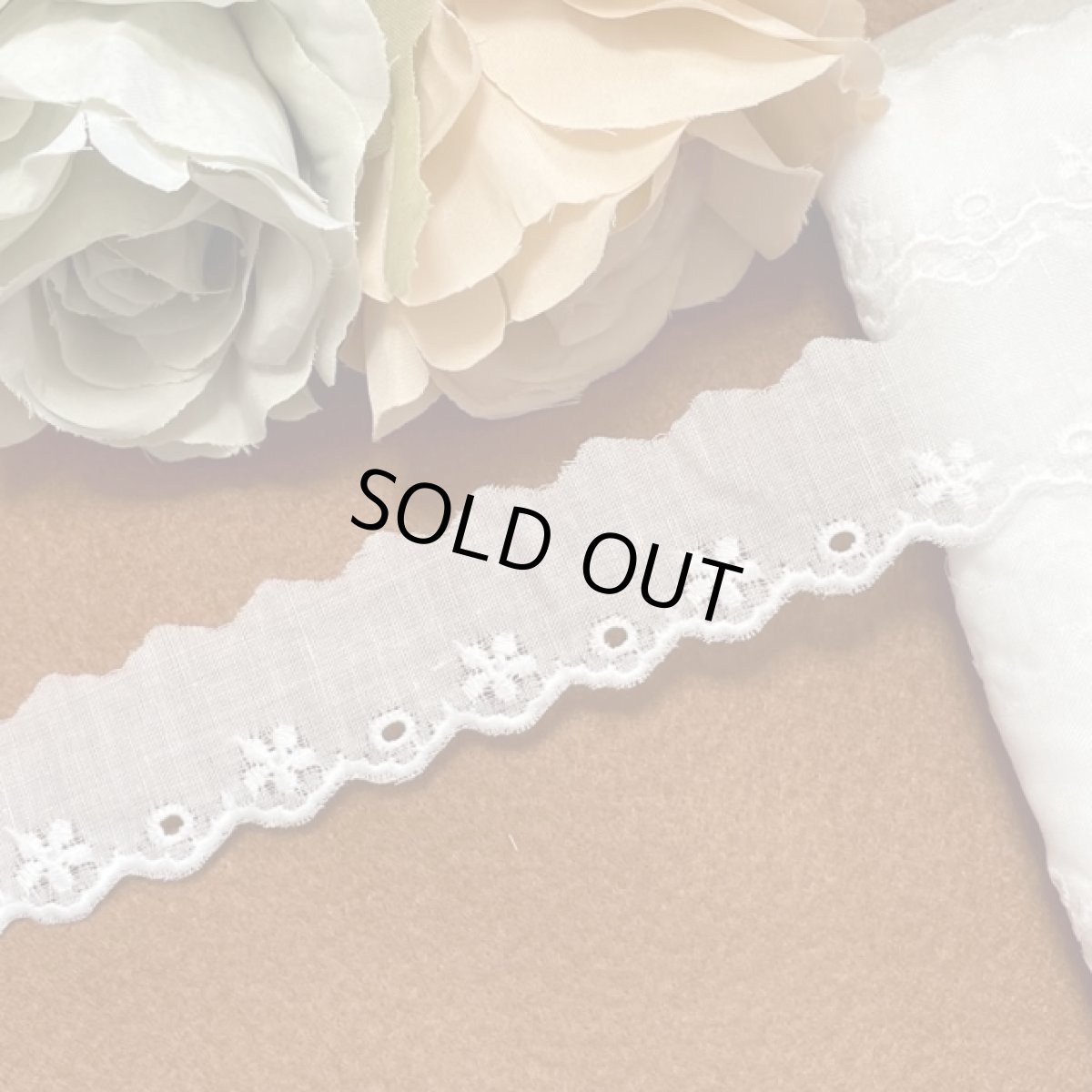 画像1: 綿レース　ホワイト ３ｍ巻！幅2.3cm可愛い小花柄 日本製 (1)