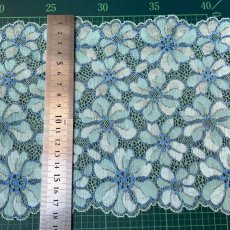 画像3: 【1m110円】ラッセルストレッチレース　緑　幅17.6cm　綺麗な花柄　３ｍ巻 (3)