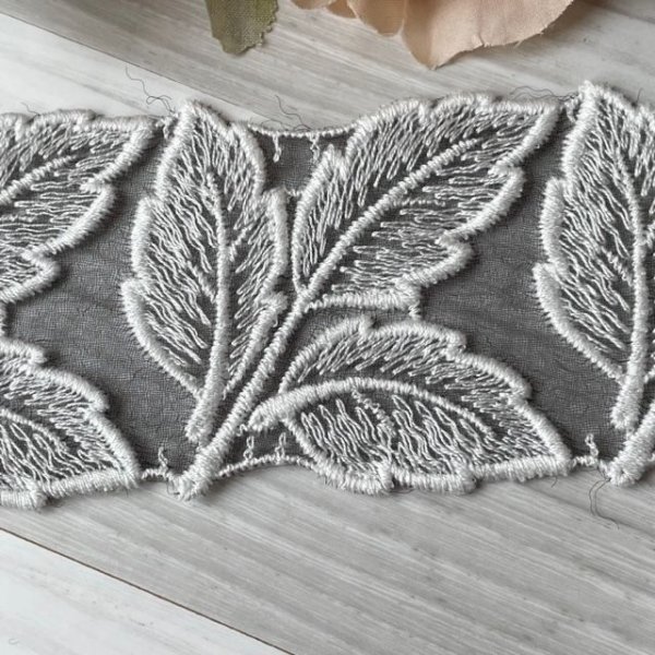 レースのお店 ななか ☆刺繍レース 黒ホワイト 幅5.1cm 葉っぱ柄 高