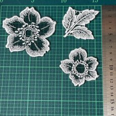 画像10: 刺繍レース　黒ホワイト　幅5.5cm透け感が可愛いお花 (10)