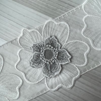 画像3: 綿レース　ホワイト　幅11cm　花のモチーフ柄　日本製