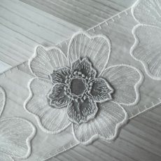 画像6: 綿レース　ホワイト　幅11cm　花のモチーフ柄　日本製 (6)