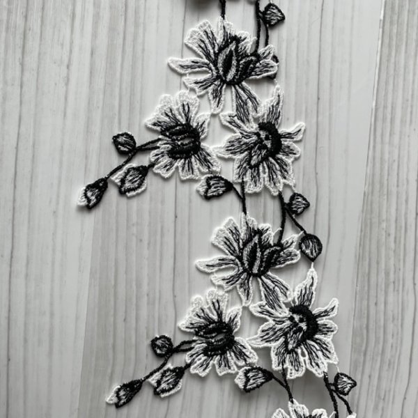 Ｎｏ．704 ブラック花柄ケミカルレース♡ハンドメイド レースのお店 ななか ☆日本製花柄ケミカルレース ブラック幅10.5cm 12