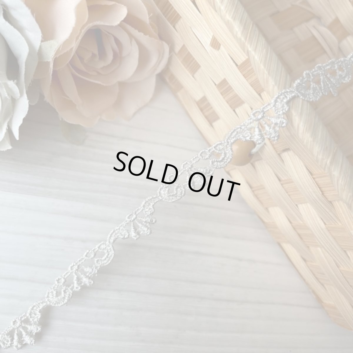 画像4: 【日本製】ケミカルレース　銀色　幅1.1cm　繊細なスカラ柄　３m巻　 (4)