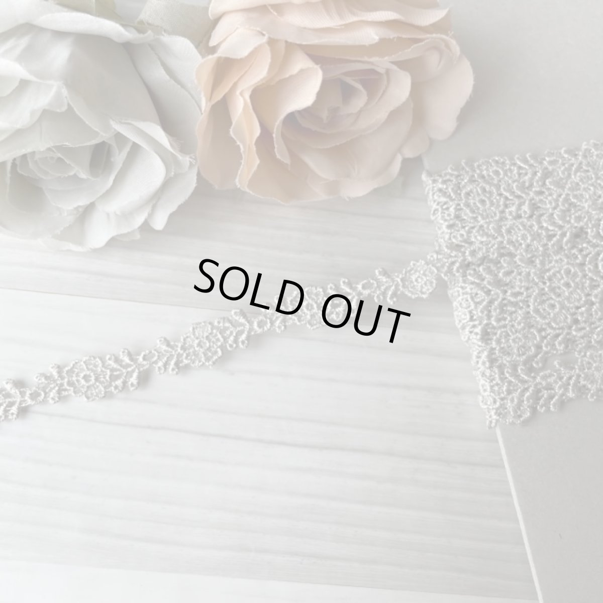 画像4: ケミカルレース　銀色　幅1.1cm　繊細な小花柄　1m巻　日本製 (4)