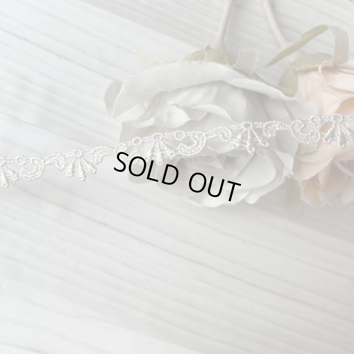 画像6: 【日本製】ケミカルレース　銀色　幅1.1cm　繊細なスカラ柄　３m巻　 (6)