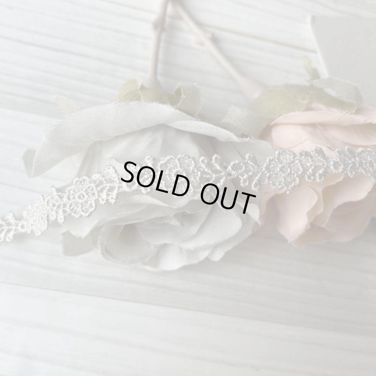 画像5: ケミカルレース　銀色　幅1.1cm　繊細な小花柄　1m巻　日本製 (5)